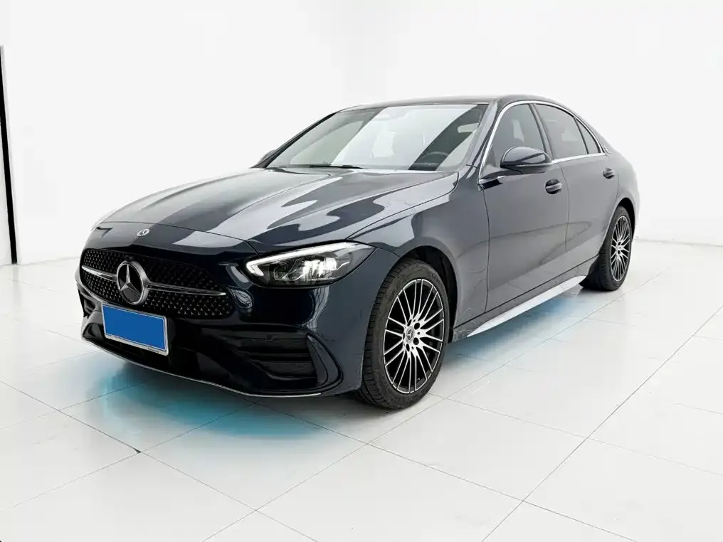 Mercedes-Benz C-Class — фото 1