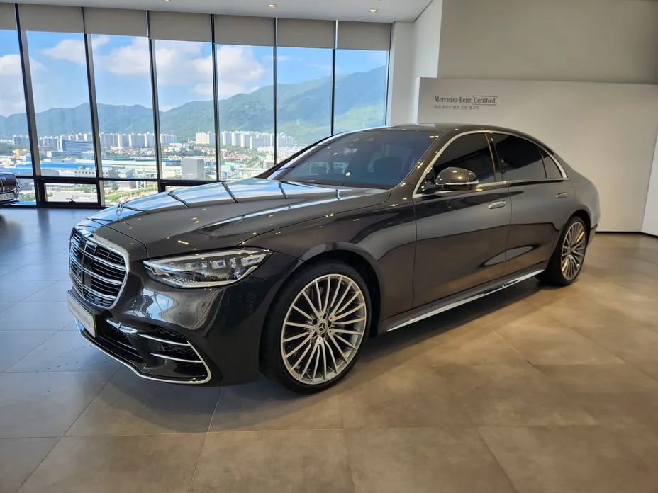 Mercedes-Benz S-Class — фото 1