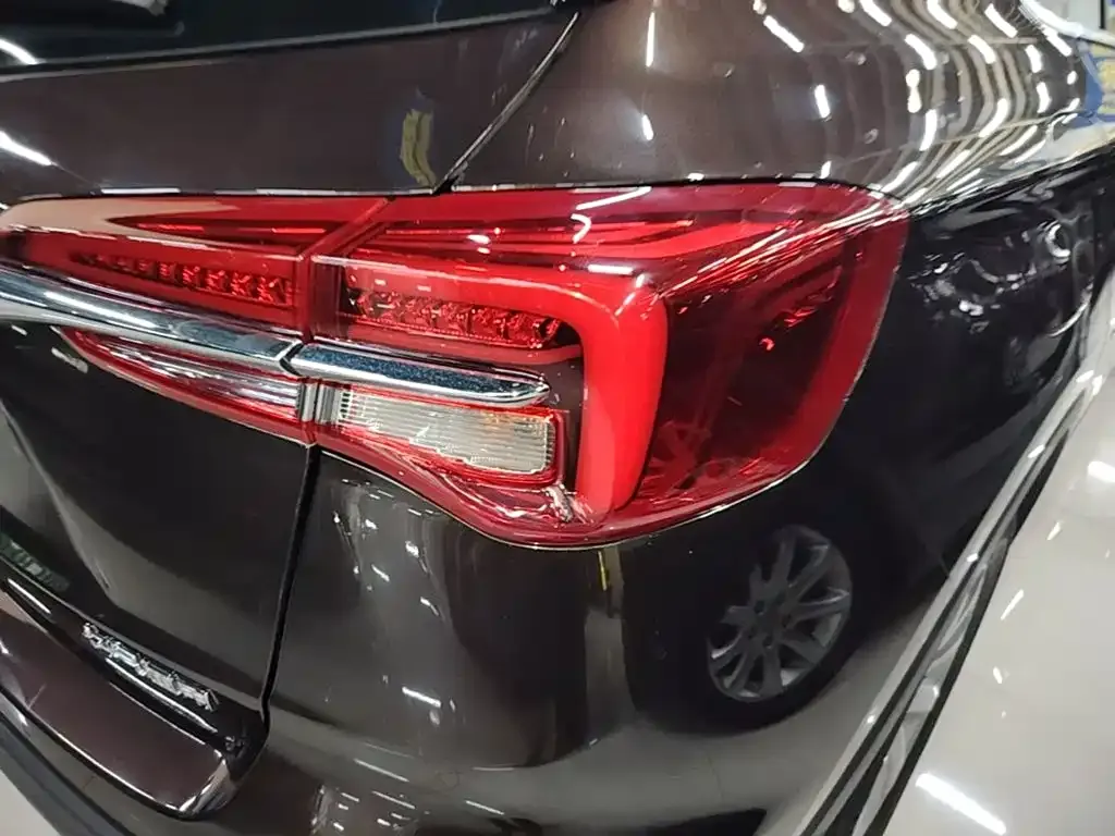 Buick Envision Plus — фото 4