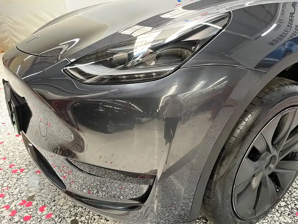 Tesla Model Y — фото 8