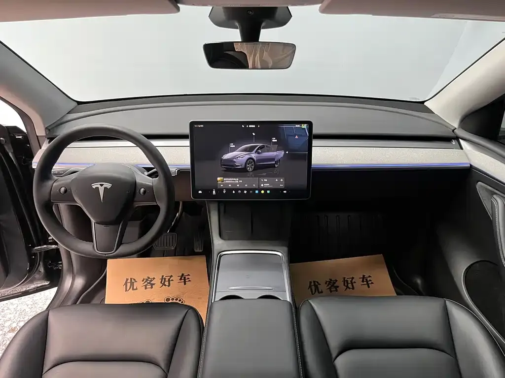Tesla Model Y — фото 3