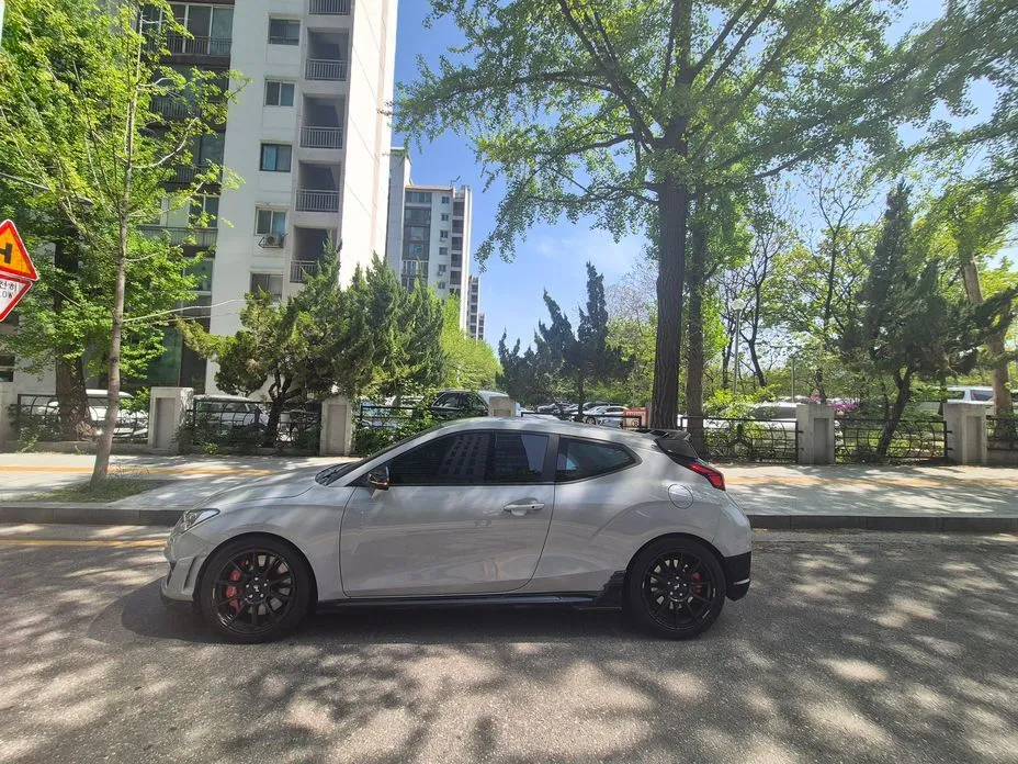 Hyundai Veloster — фото 7