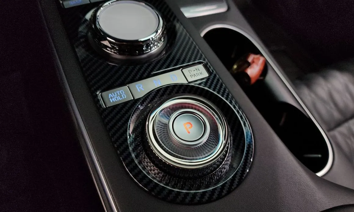 Genesis GV70 — фото 9