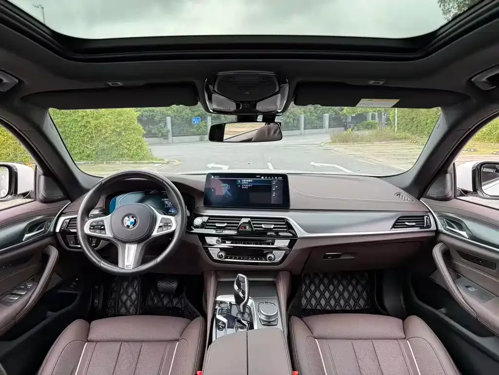 BMW 5 Series New Energy — фото 3