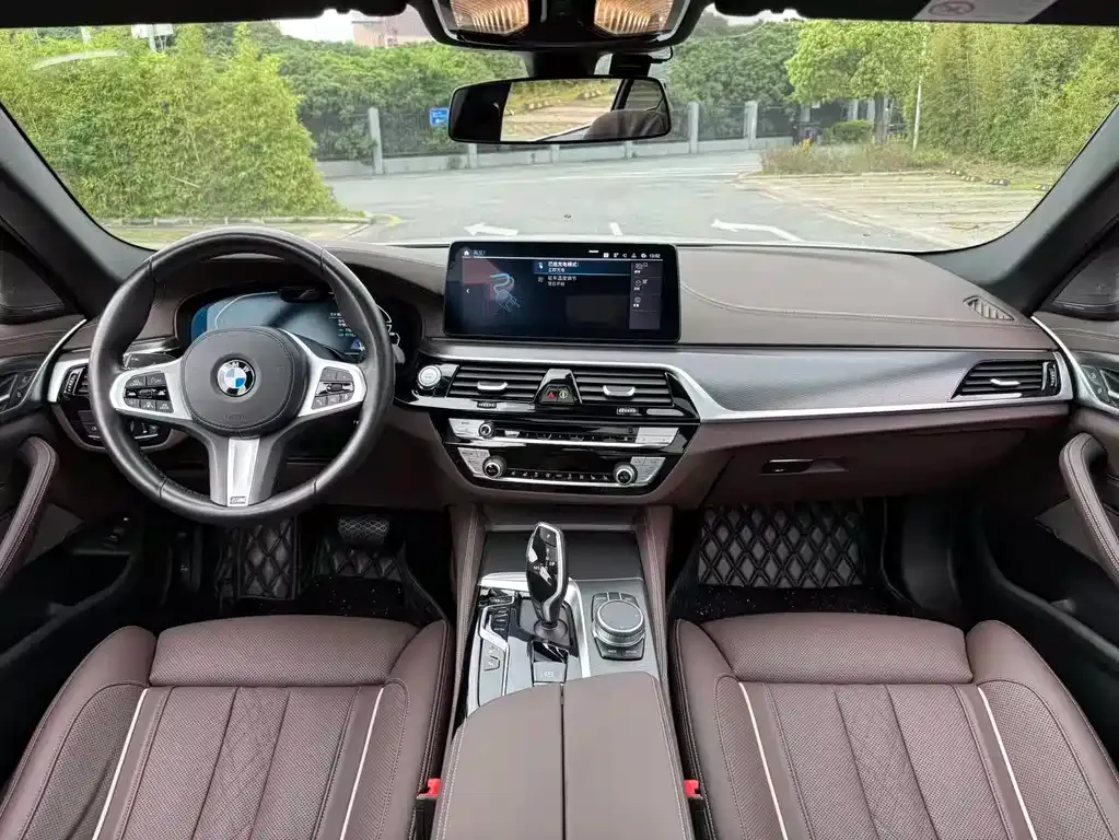 BMW 5 Series New Energy — фото 6