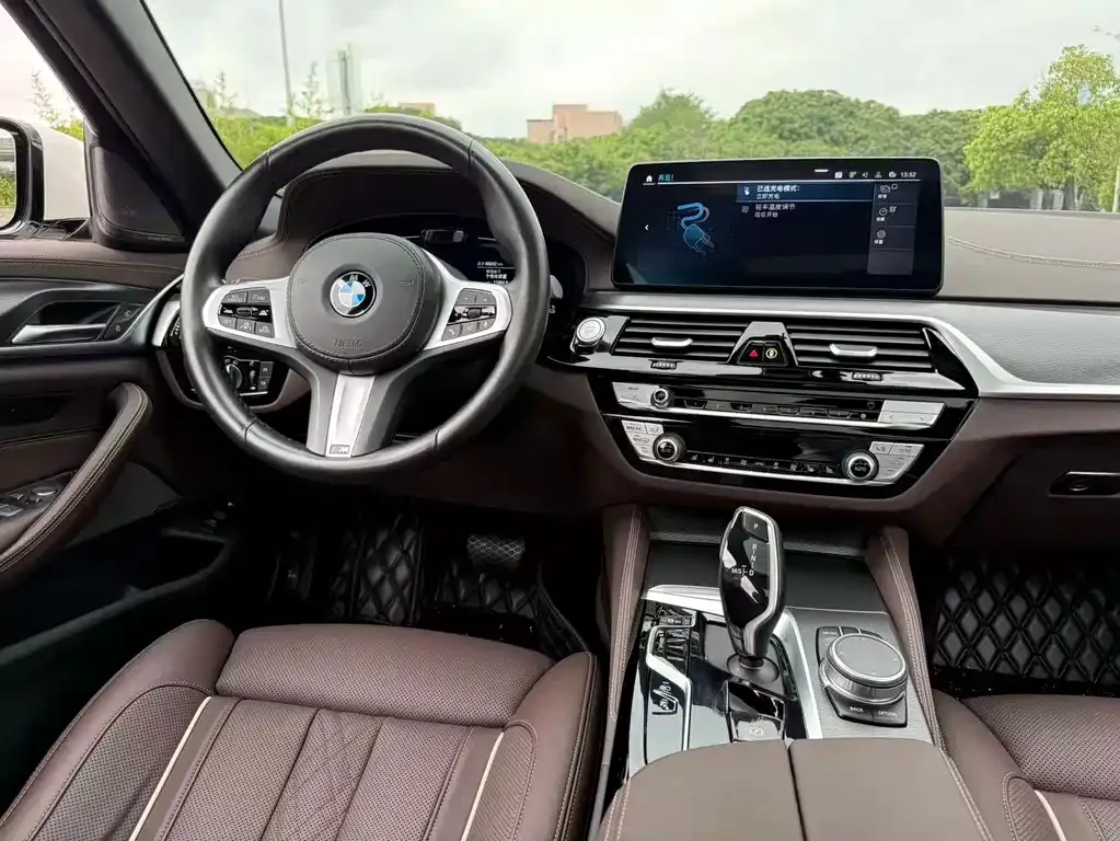 BMW 5 Series New Energy — фото 7