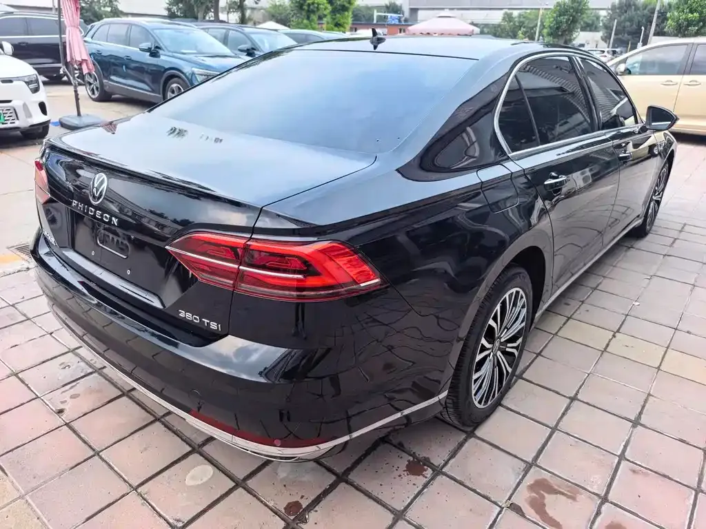 Volkswagen Phideon — фото 6