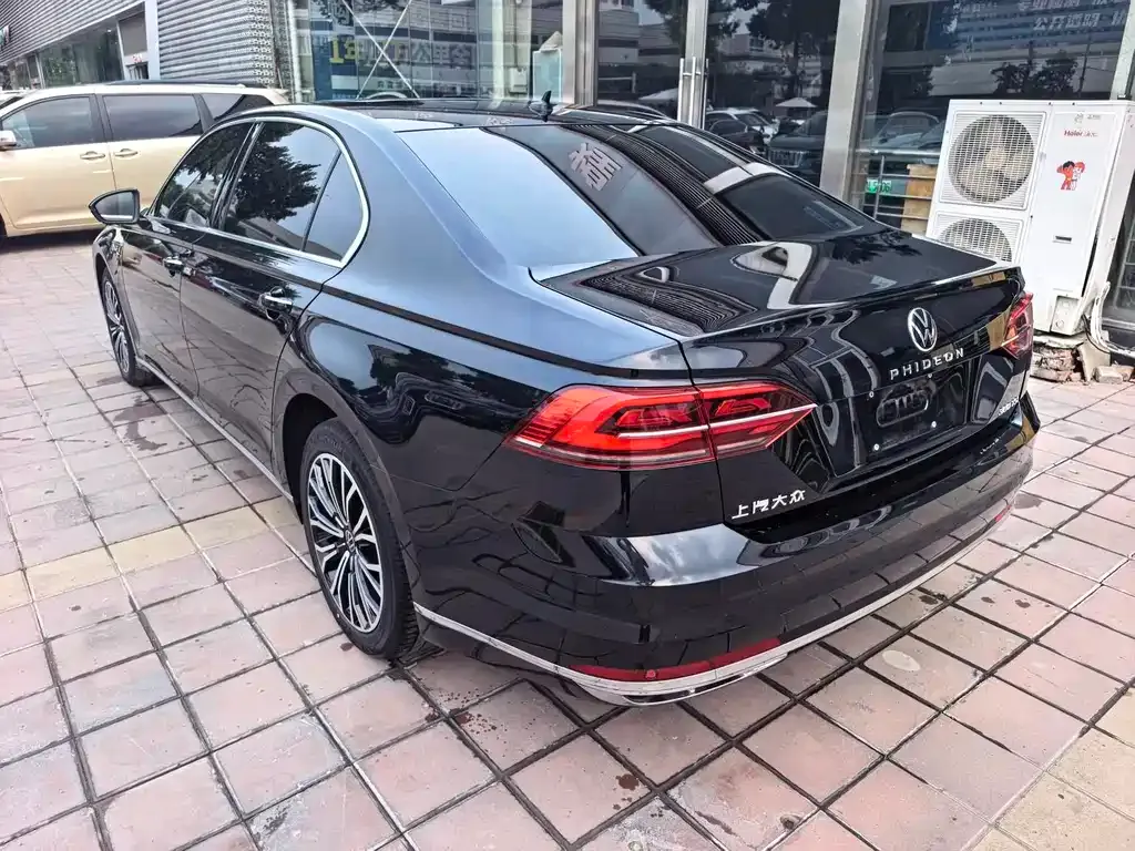 Volkswagen Phideon — фото 4