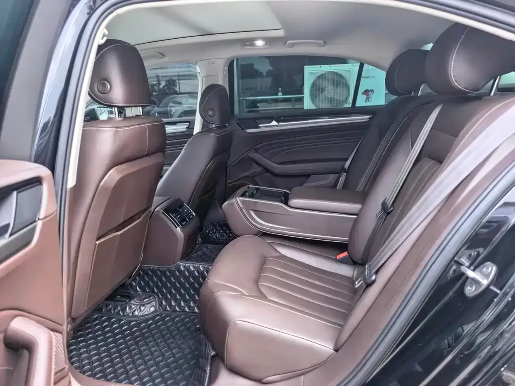 Volkswagen Phideon — фото 2
