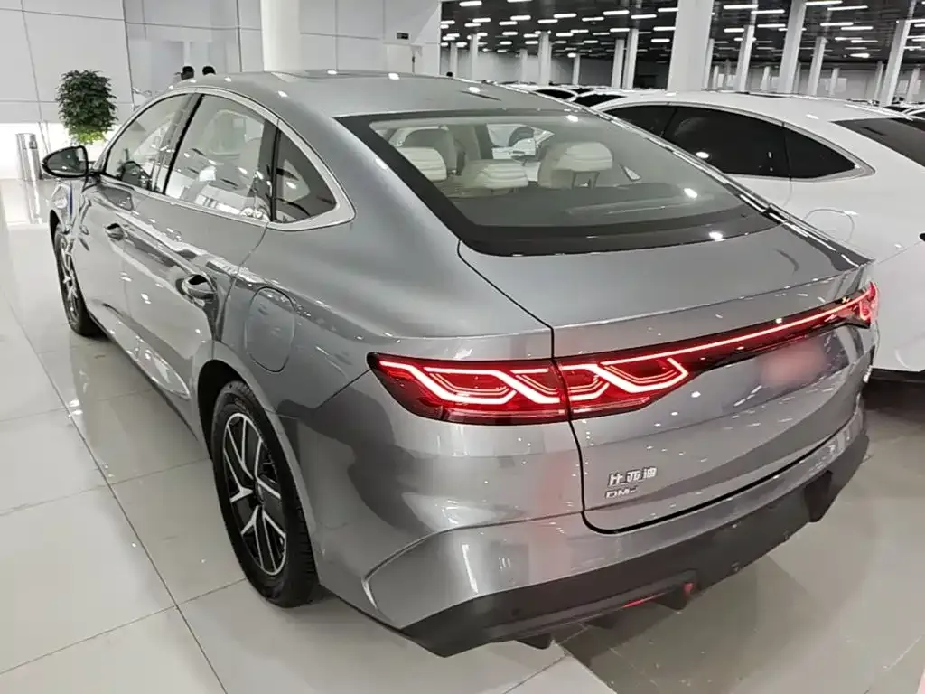 BYD Qin L — фото 6