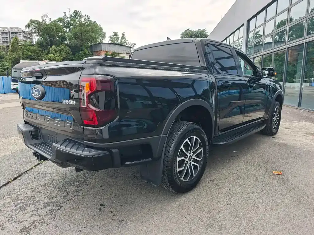 Ford Ranger — фото 10