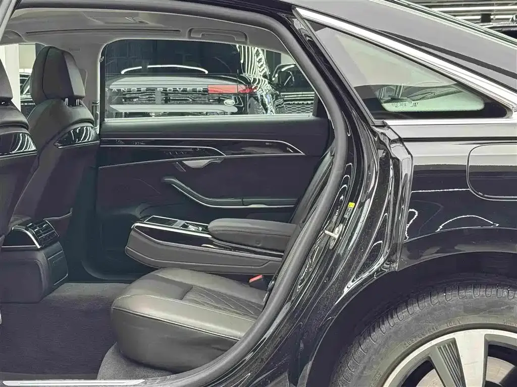 Audi A8 New Energy — фото 10