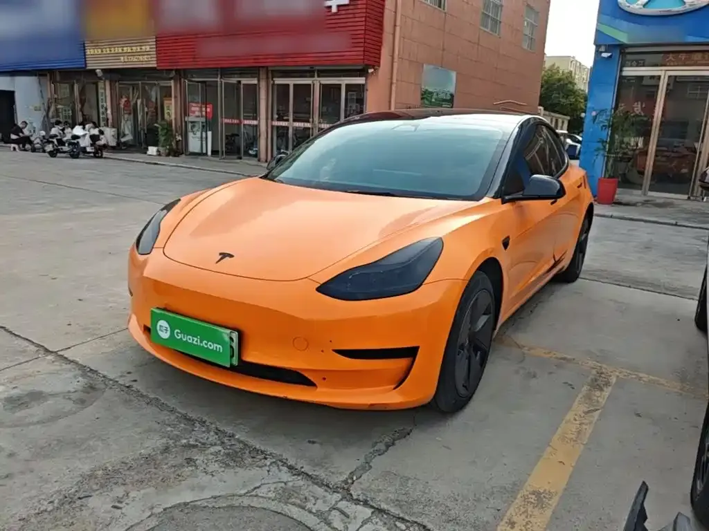 Tesla Model 3 — фото 1
