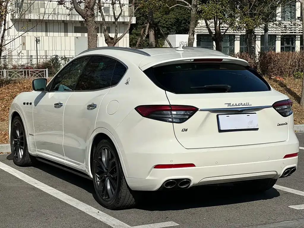 Maserati Levante — фото 5