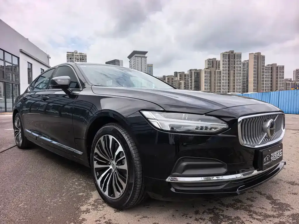 Volvo S90 — фото 4