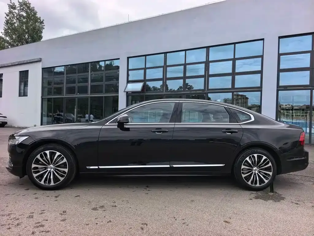 Volvo S90 — фото 10