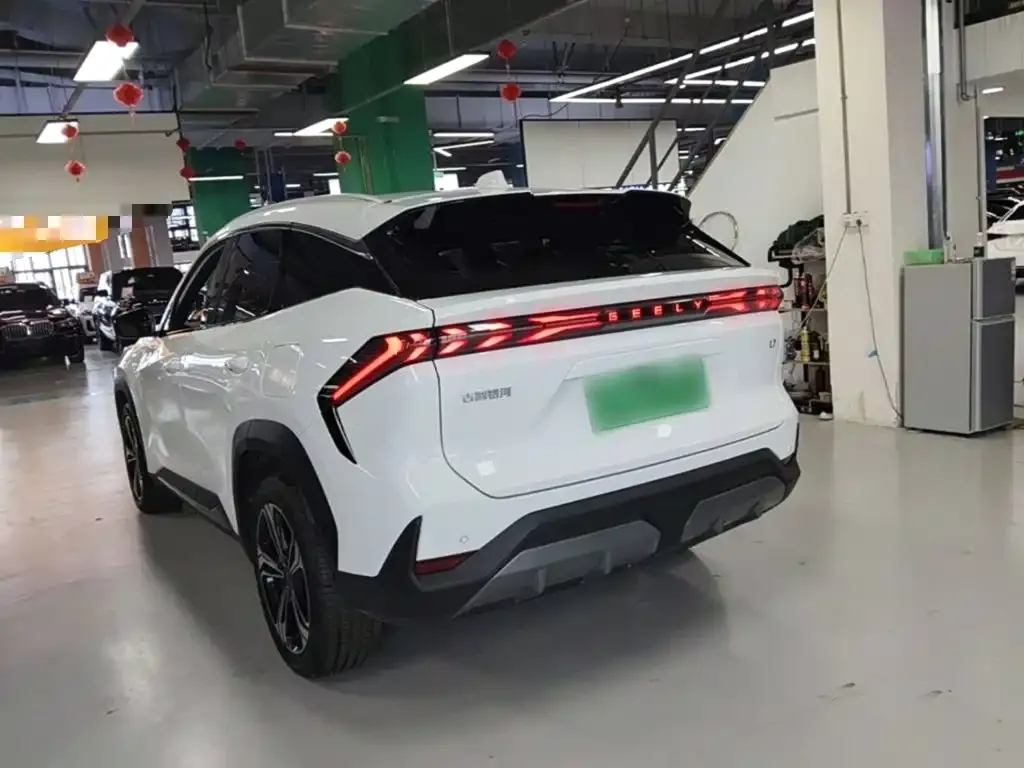 Geely Galaxy L7 — фото 10
