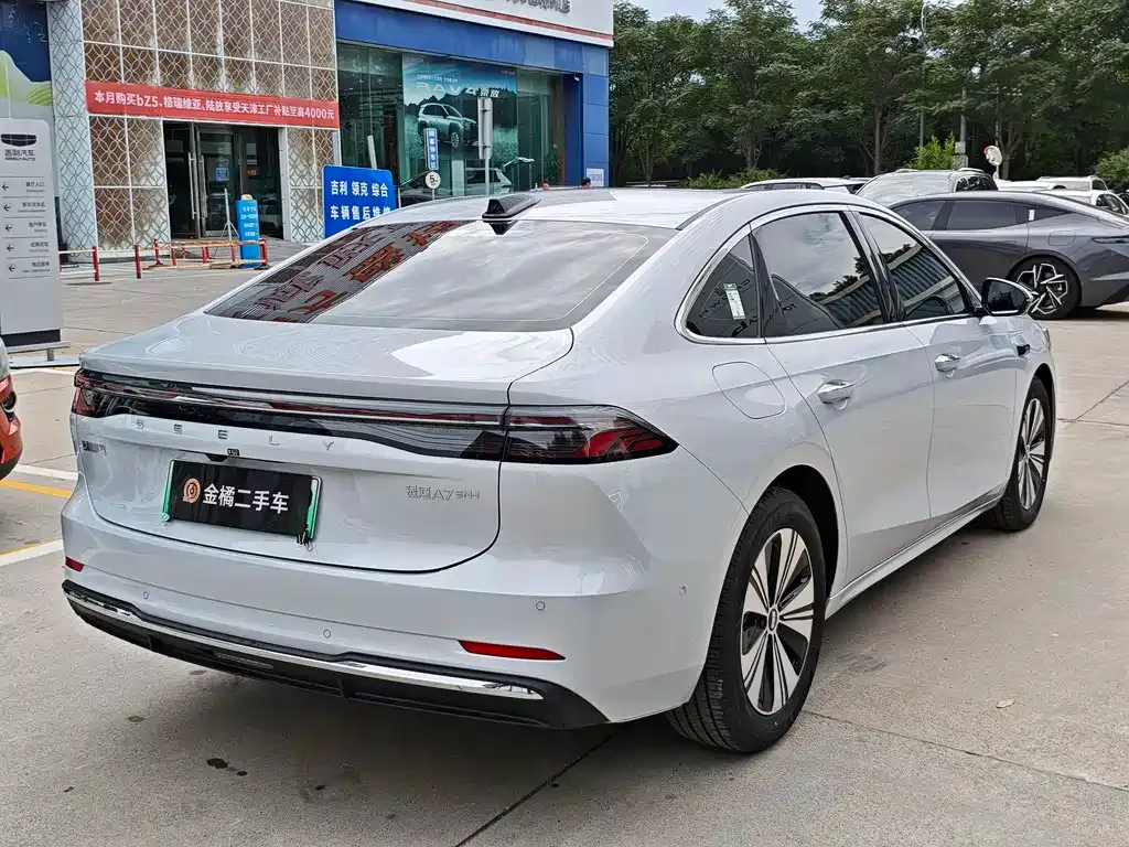 Geely 银河A7 EM — фото 10