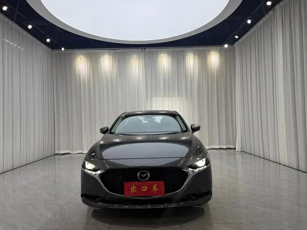 Mazda 3 Axela — фото 4