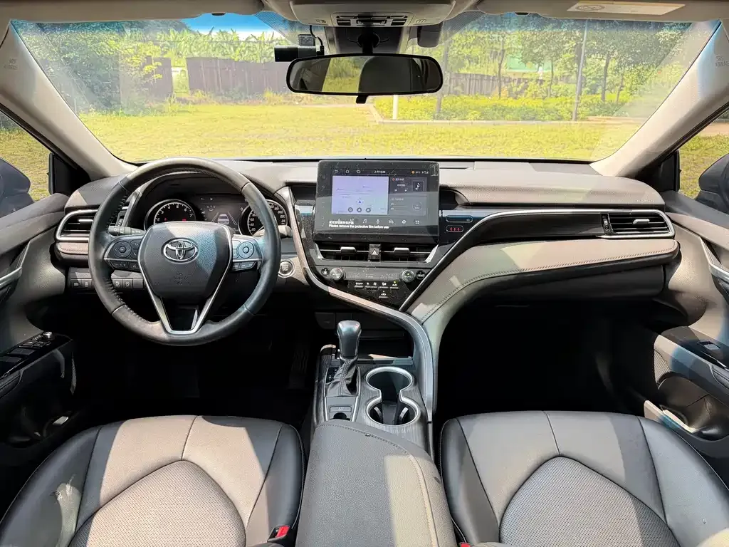Toyota Camry 2024 из CN, фото 2