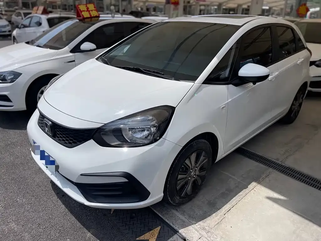 Honda Fit — фото 1