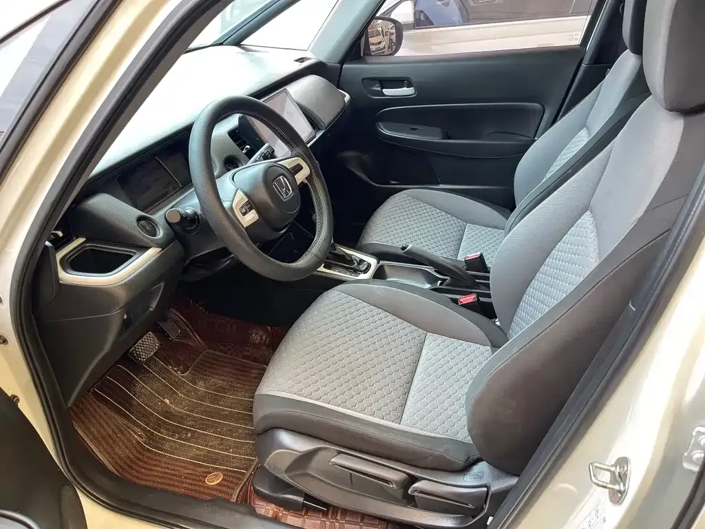 Honda Fit — фото 7