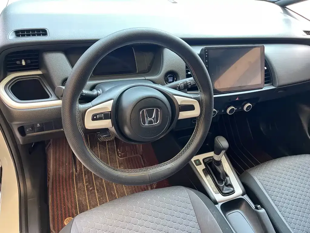 Honda Fit — фото 9