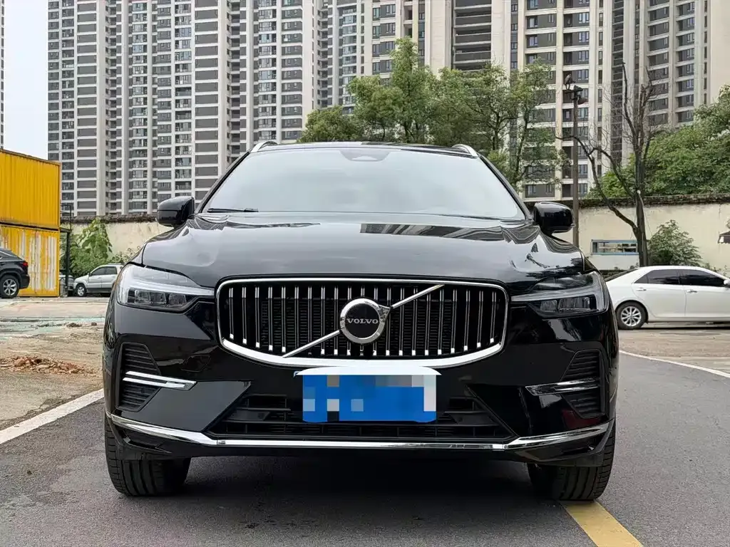 Volvo XC60 — фото 6