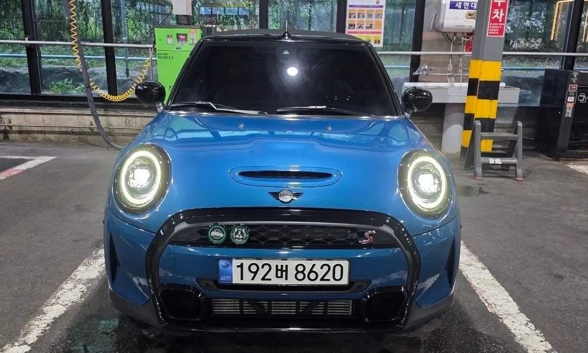 Mini Cooper Convertible — фото 1