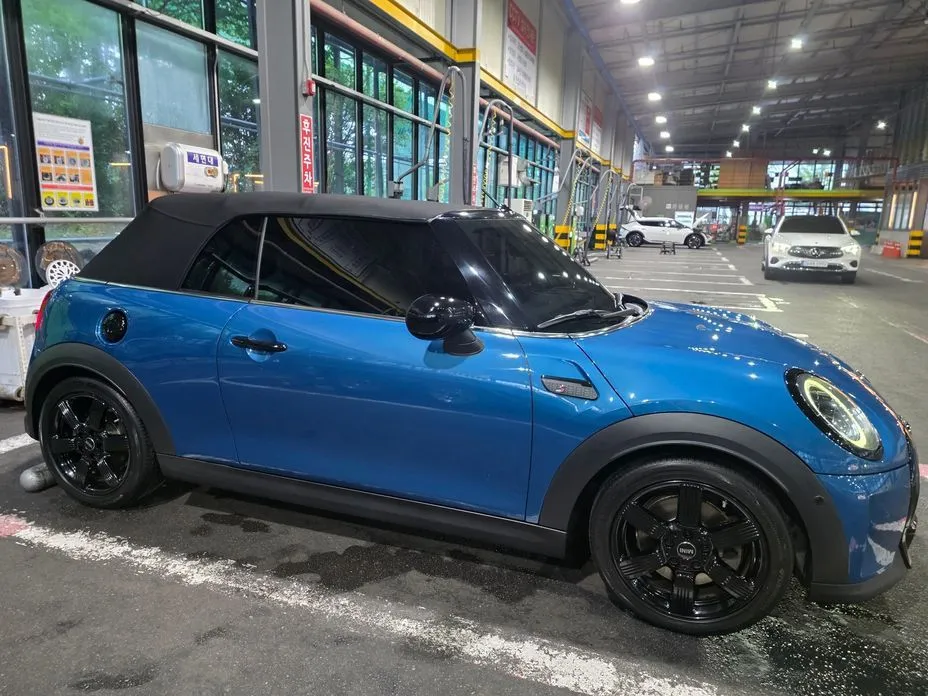 Mini Cooper Convertible — фото 10