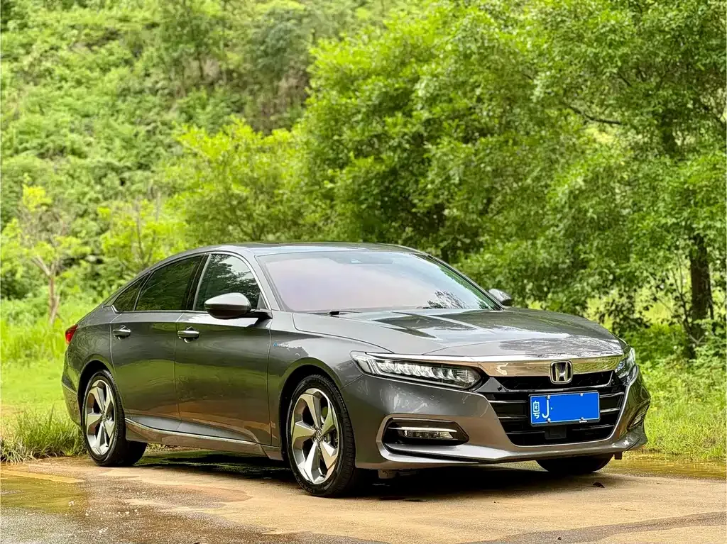 Honda Accord — фото 7