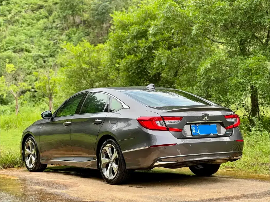 Honda Accord — фото 3
