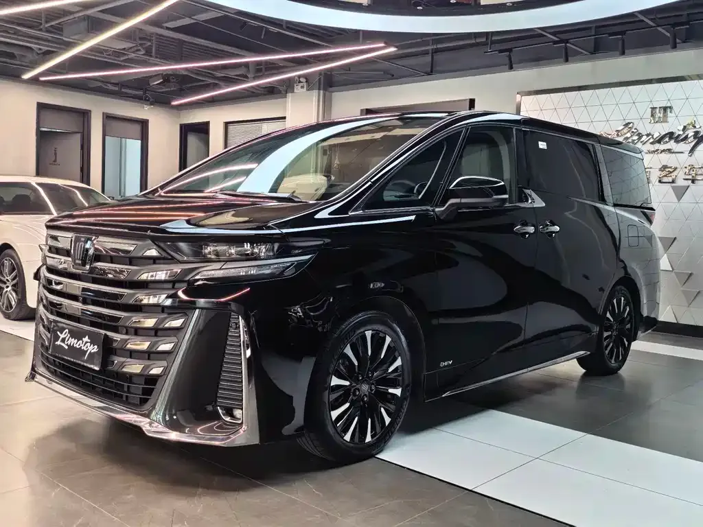 Toyota Vellfire — фото 4