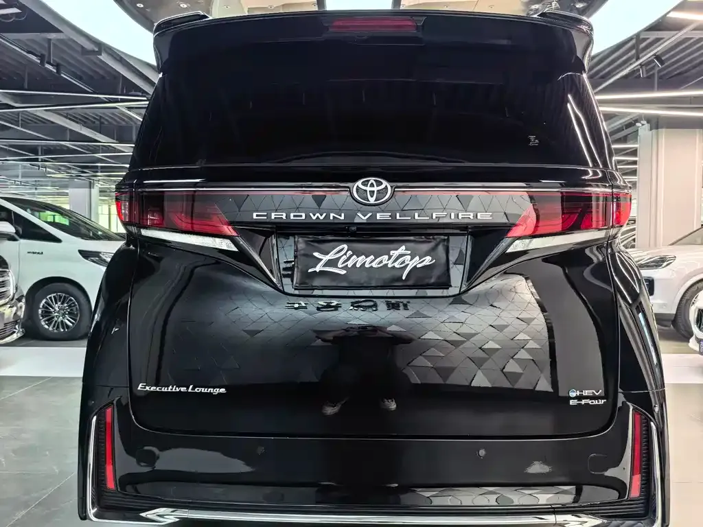 Toyota Vellfire — фото 9