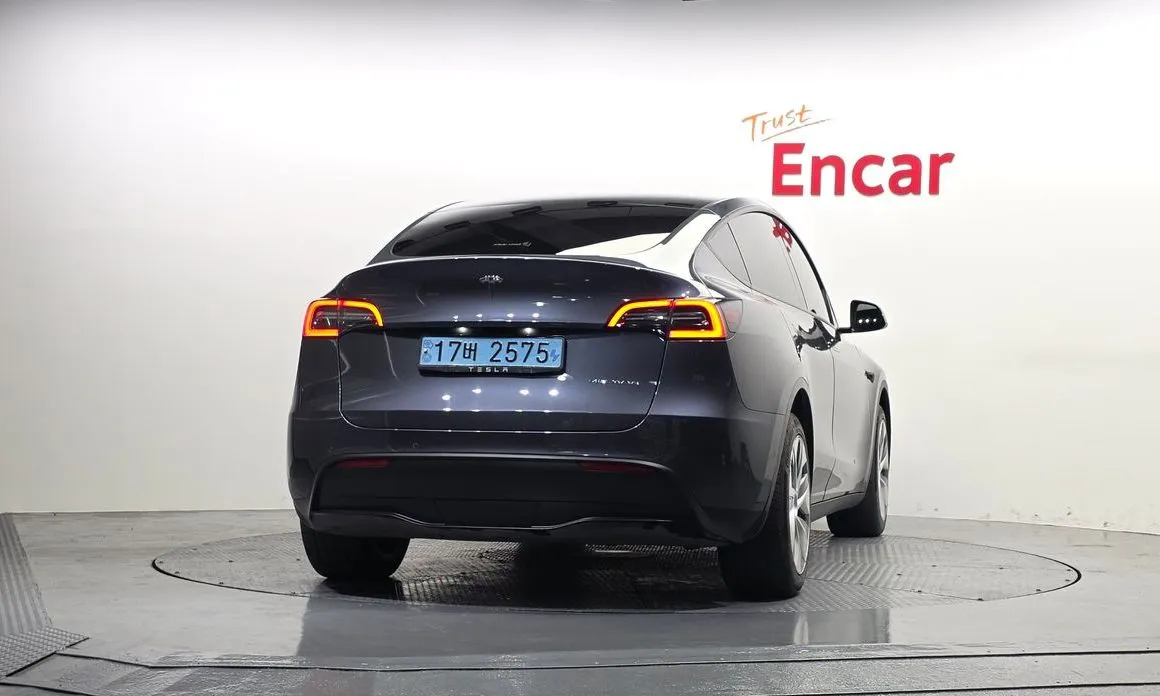 Tesla Model Y — фото 4