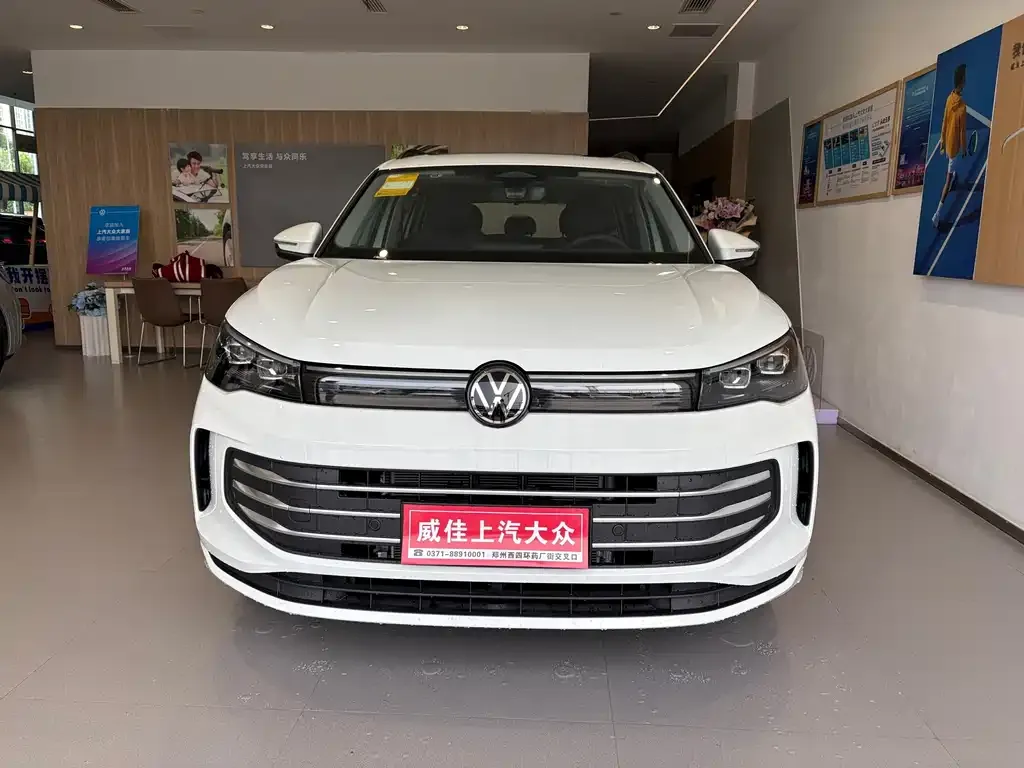 Volkswagen Tiguan L — фото 5