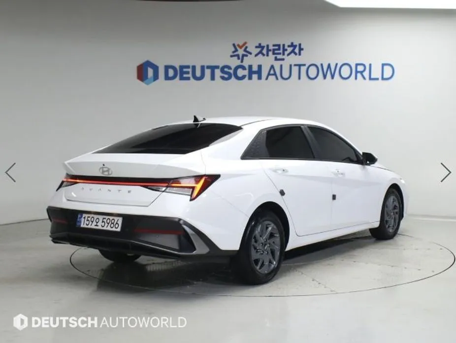 Hyundai AVANTE — фото 3