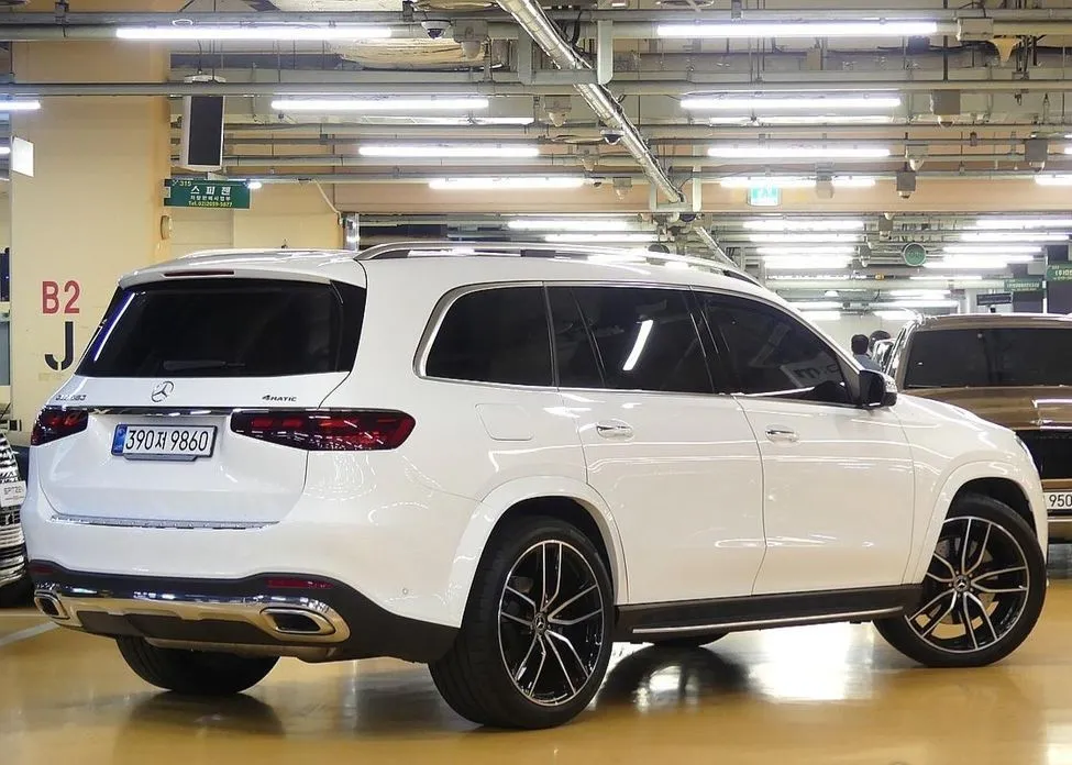 Mercedes-Benz GLS-Class — фото 9