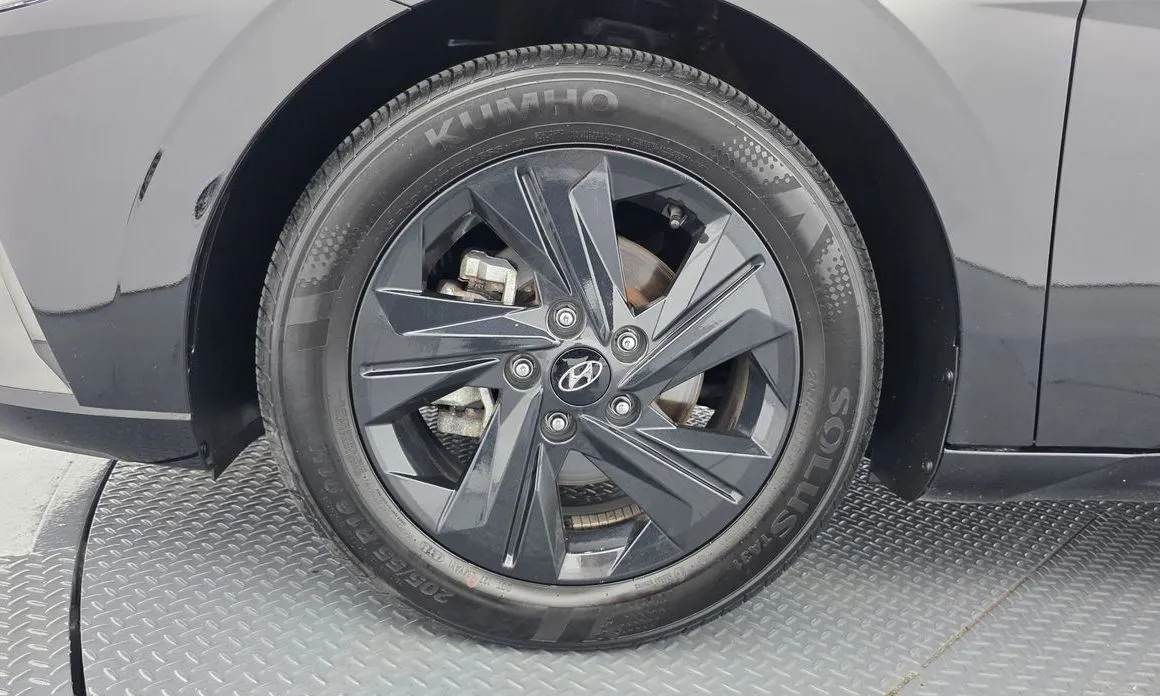 Hyundai AVANTE — фото 7