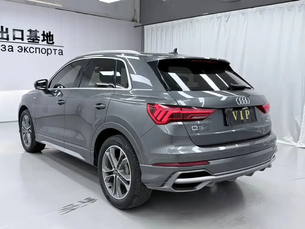 Audi Q3 — фото 10