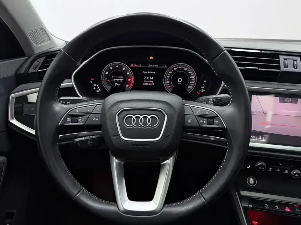 Audi Q3 — фото 4