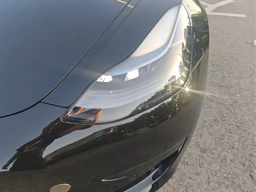 Tesla Model 3 — фото 6