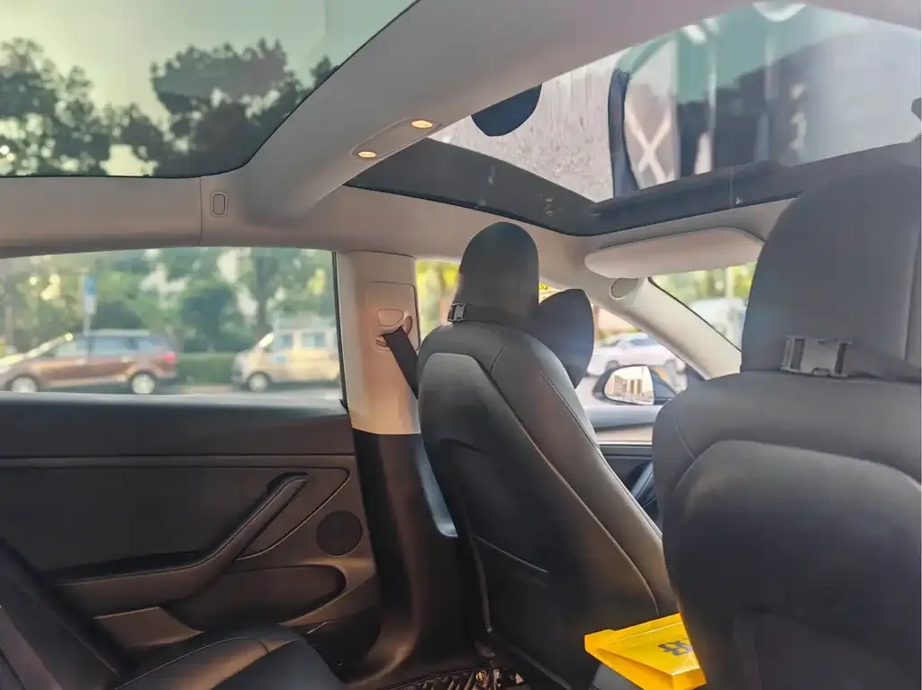 Tesla Model 3 — фото 3
