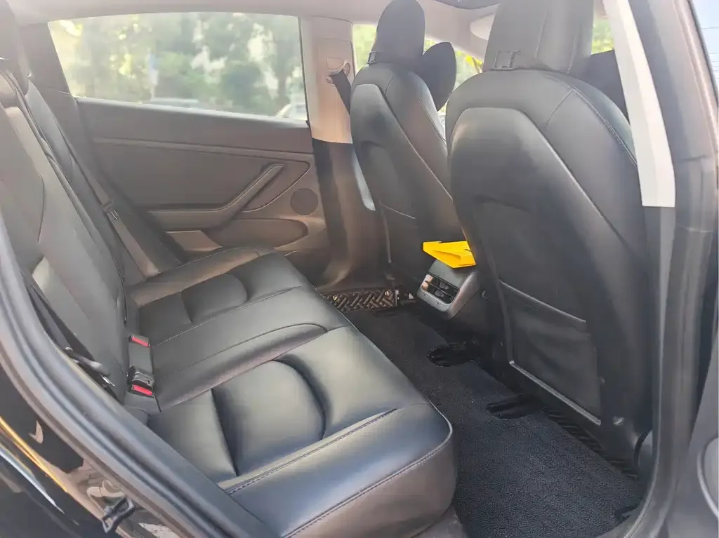 Tesla Model 3 — фото 2