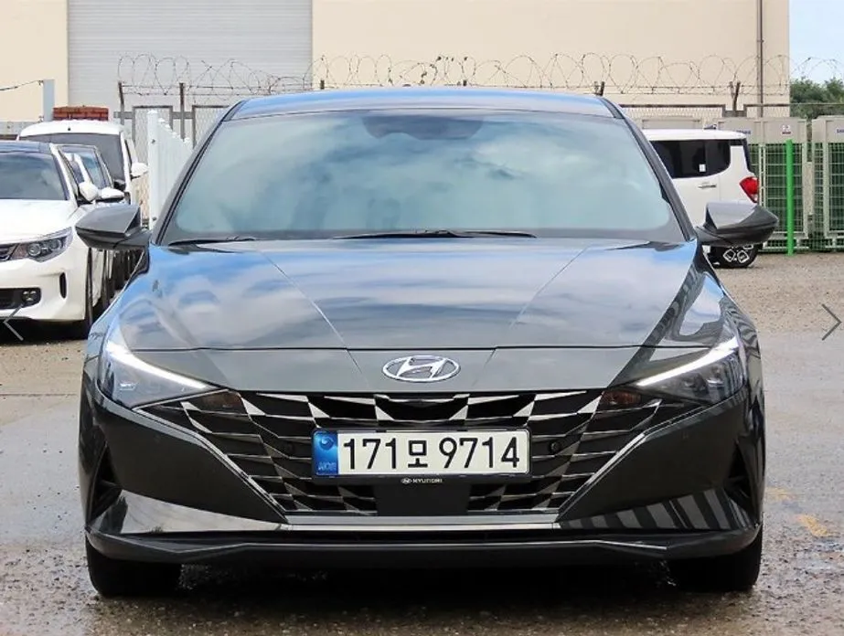 Hyundai AVANTE — фото 1