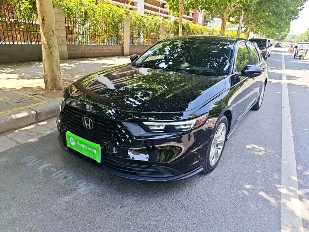 Honda Accord — фото 10