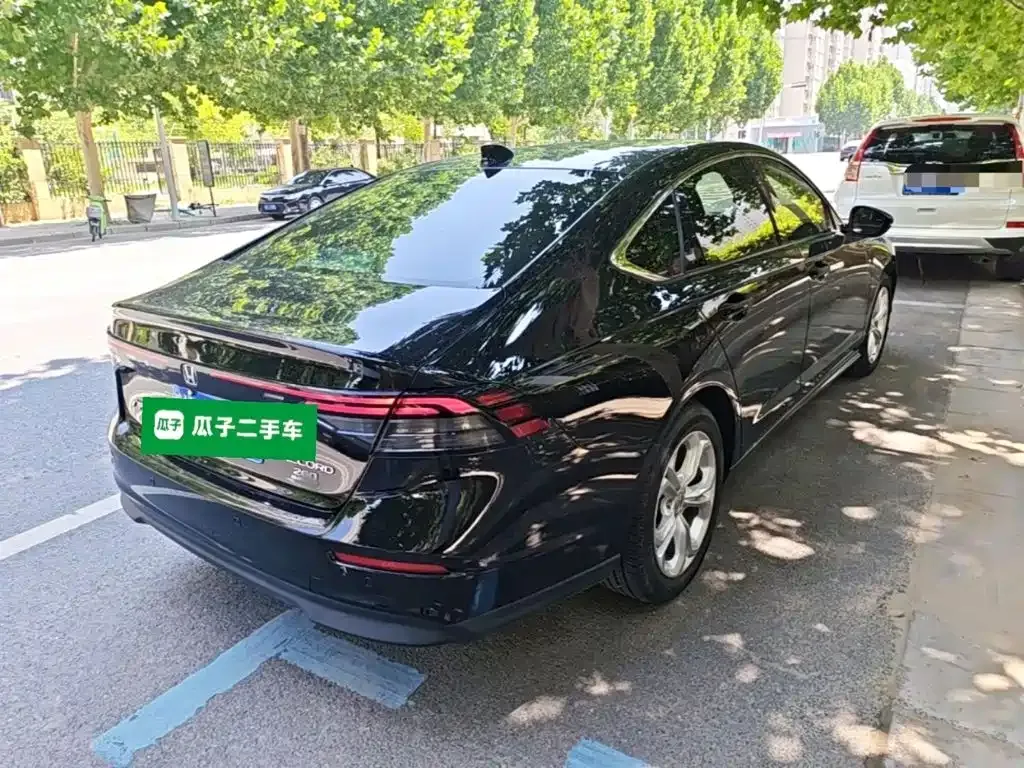 Honda Accord — фото 7