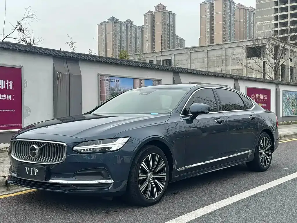 Volvo S90 — фото 1