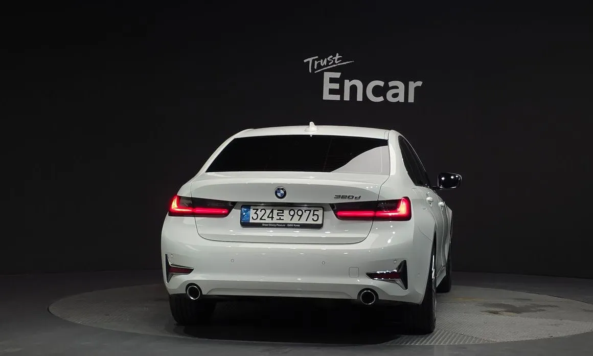 BMW 3-Series 2022 из KR, фото 4