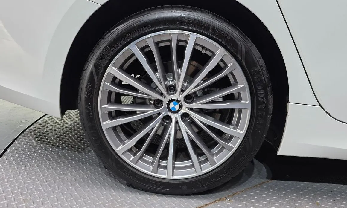 BMW 3-Series 2022 из KR, фото 7
